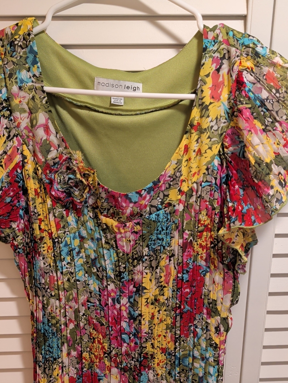 Madison Leigh Multicolor Floral Pleated Dress with Green Lining SZ 12